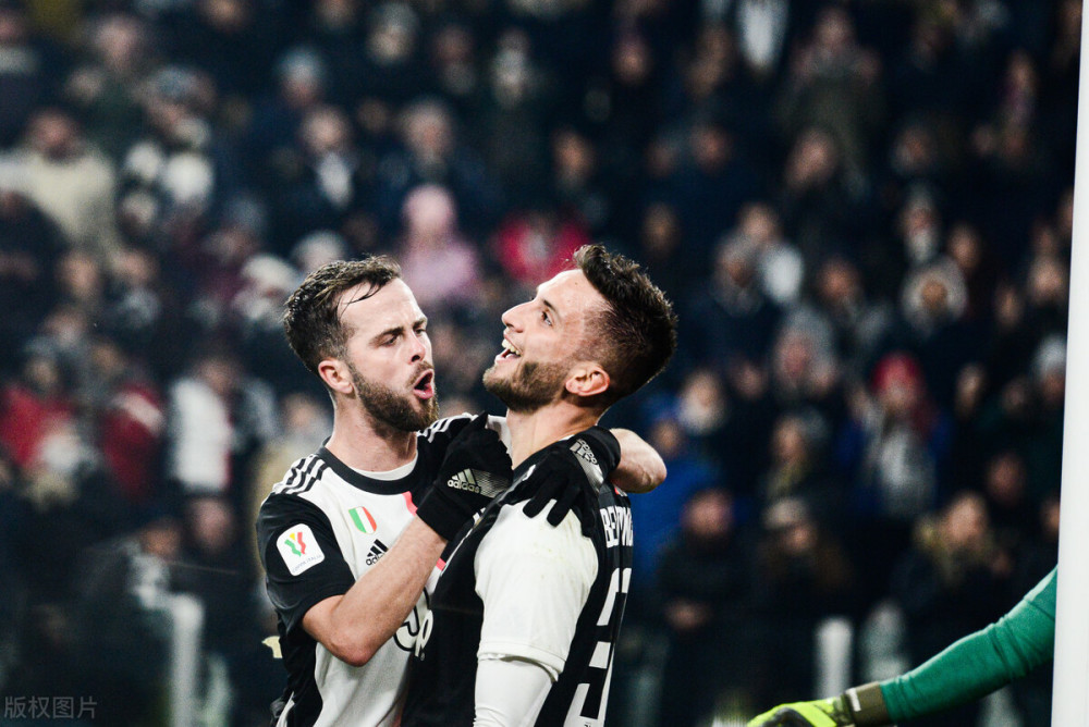 人也显得保 人也显得保