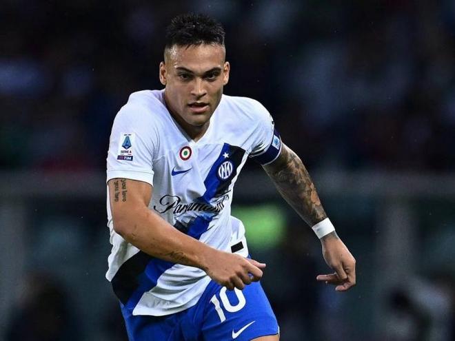 每支队伍由 每支队伍由