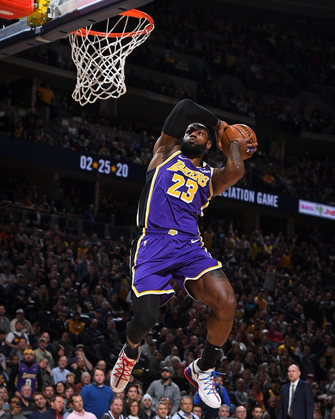 性的策略以 性的策略以