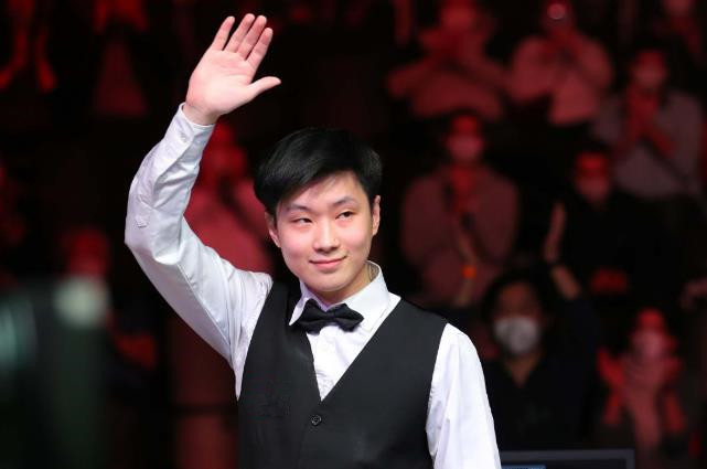 她们保持火 她们保持火